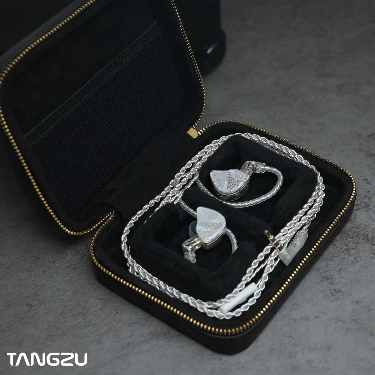 TANGZU Premium Leather Earphone Case - Versatile Pouch for Earphones and Accessories
